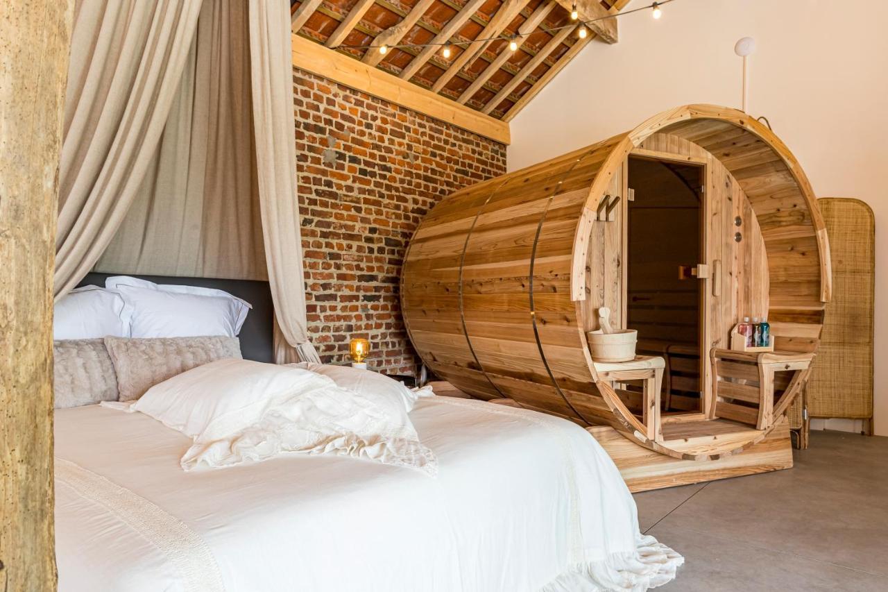 De Hoeveschuur Bed & Breakfast Riemst