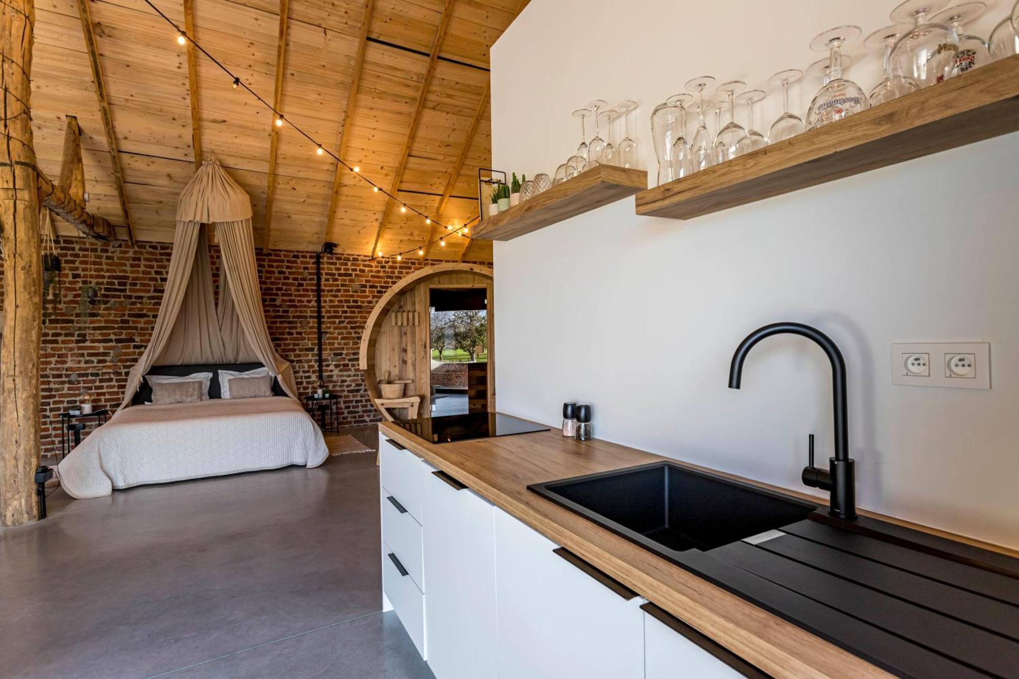 De Hoeveschuur Bed & Breakfast *